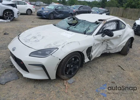 2023 Toyota Gr 86 Premium z USA, uszkodzony, nr VIN JF1ZNBE14P9750745